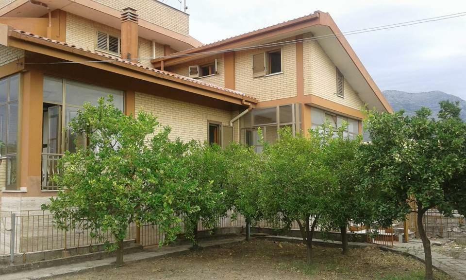 Villa Lucia Affitta Camere Formia Exterior photo